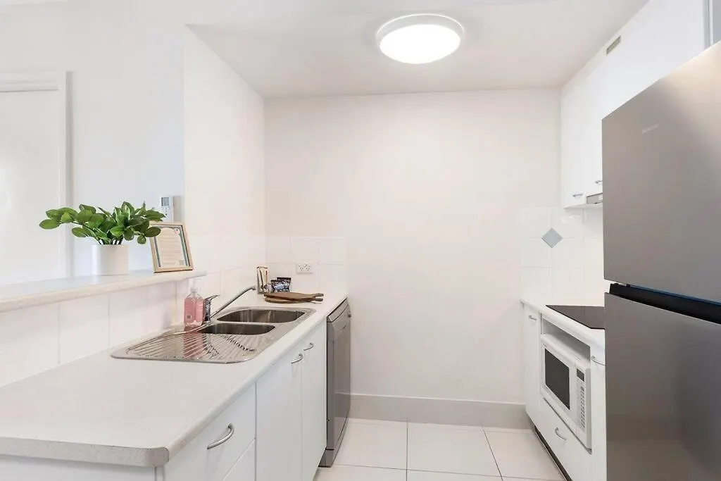 Broadbeach Beauty Walk To Beach & Free Parking Gold Coast Apartment