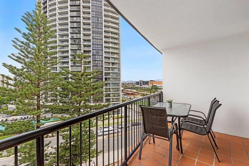 Apartment Broadbeach Beauty Walk To Beach & Free Parking Gold Coast Australia
